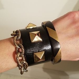 LAST CHANCE 3 Black and gold bracelet lot